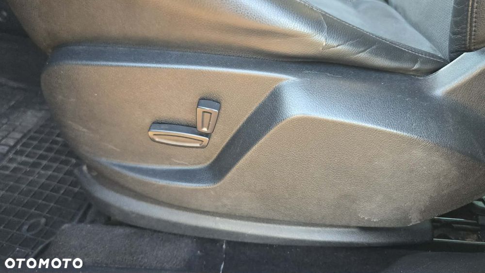 Ford S-Max - 22