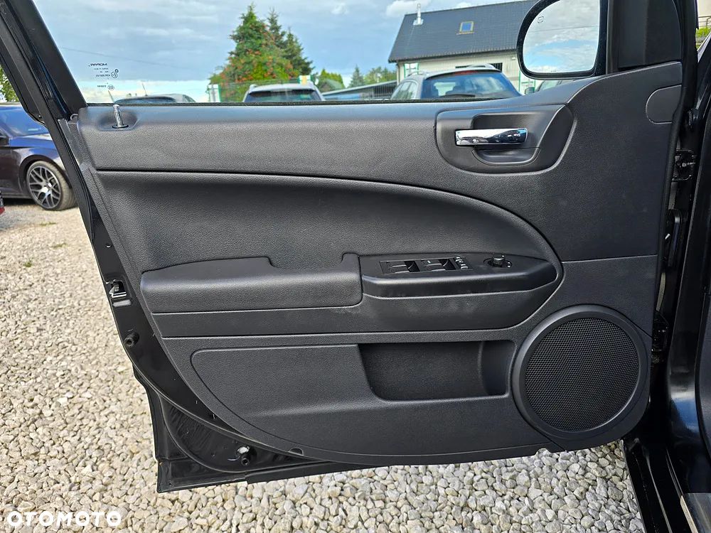Dodge Caliber 2.0 SE - 13