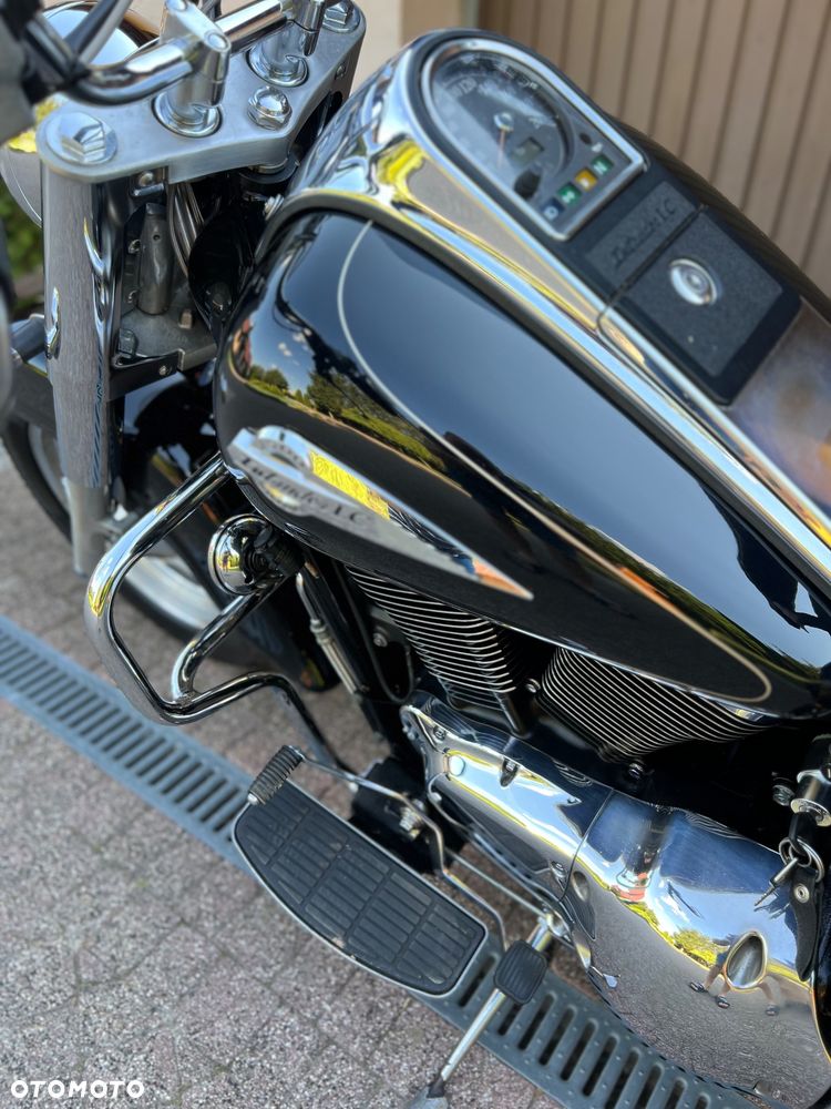 Suzuki Intruder - 20