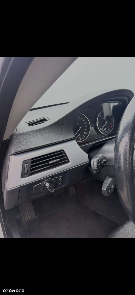 BMW Seria 3 320d xDrive DPF Edition Fleet Sport - 9