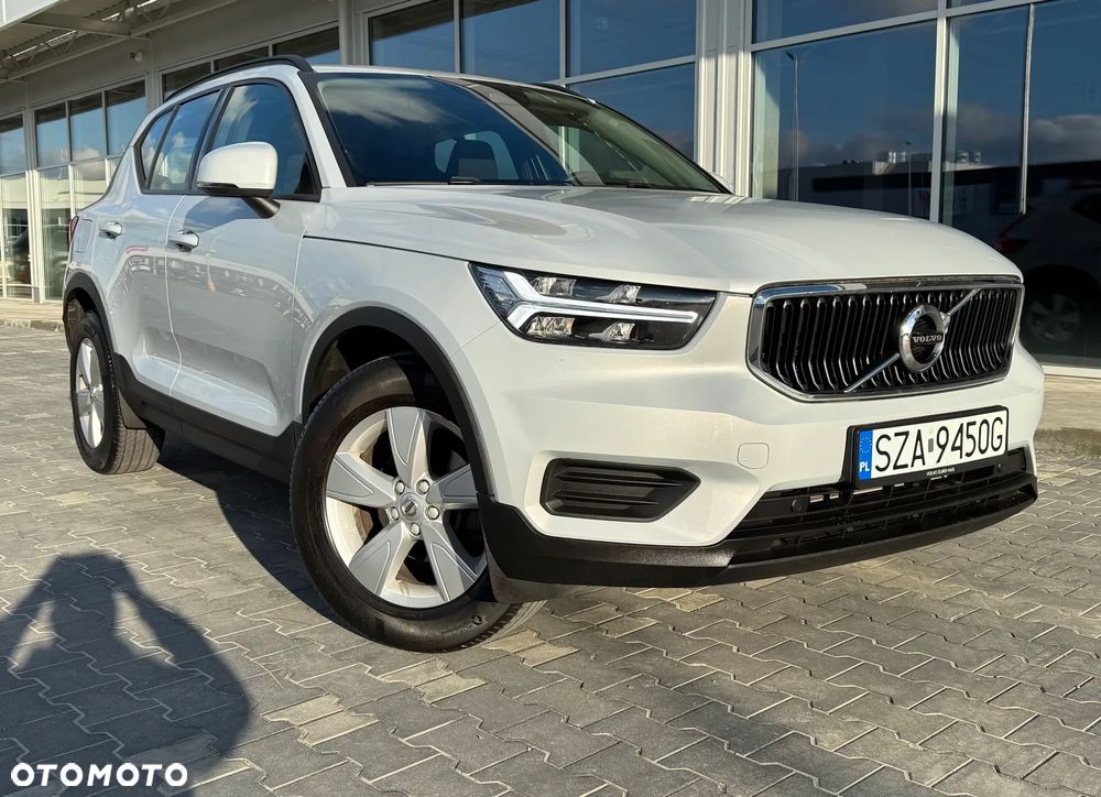 Volvo XC 40 T2 Momentum Core - 1