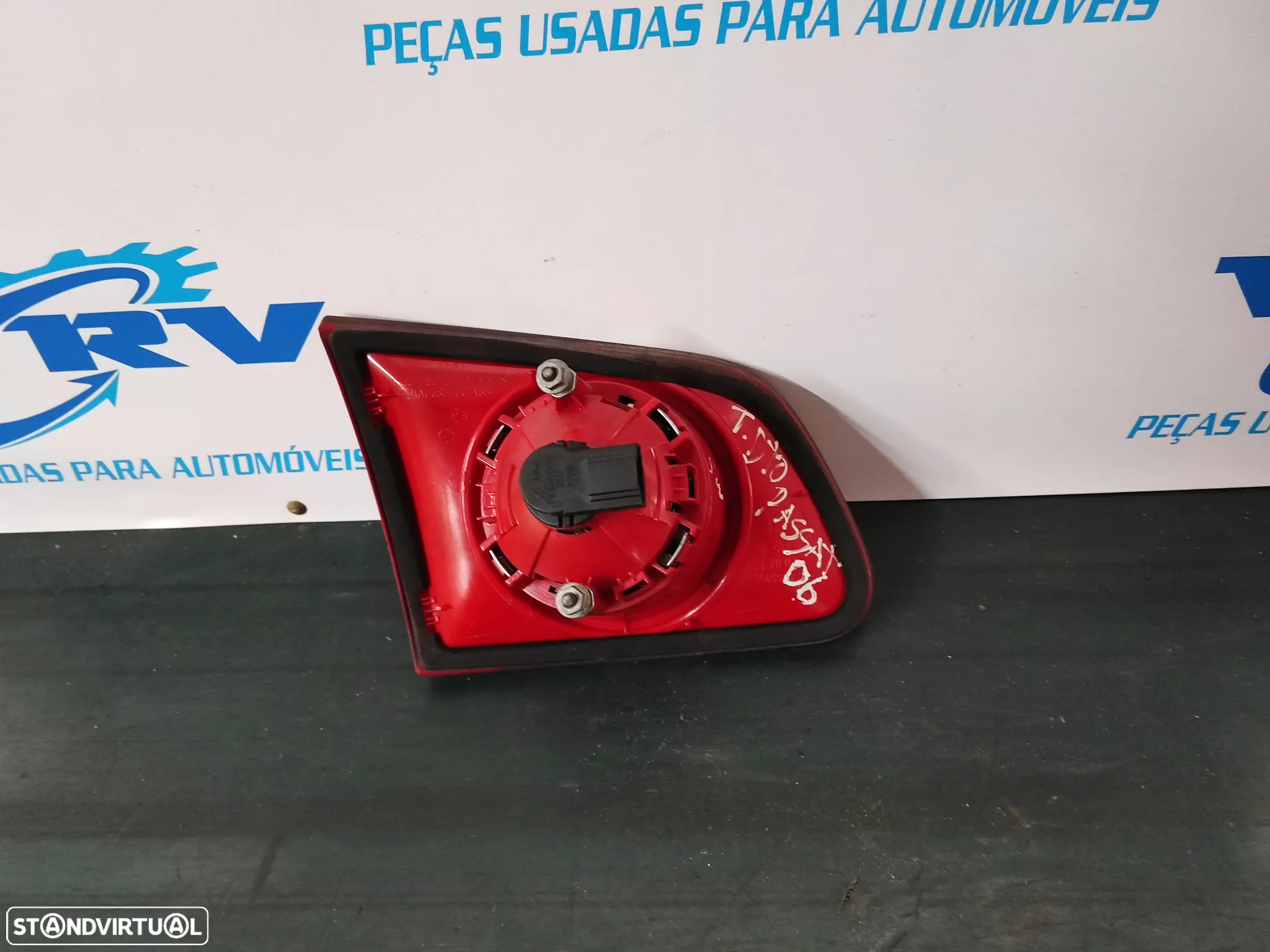 Farolim trás direito mala Volkswagen Passat 4 portas 2006 - 2
