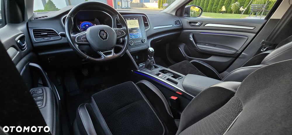 Renault Megane Grandtour TCe 140 GPF INTENS - 20