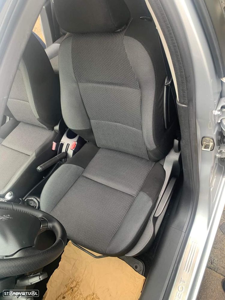 Peugeot 207 1.4 HDi Sport - 10