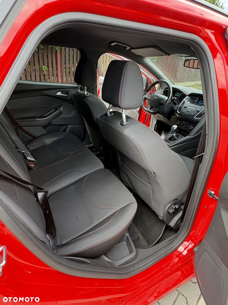 Ford Focus 1.5 EcoBoost ST-Line - 10