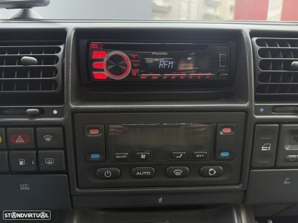 Land Rover Discovery - 42