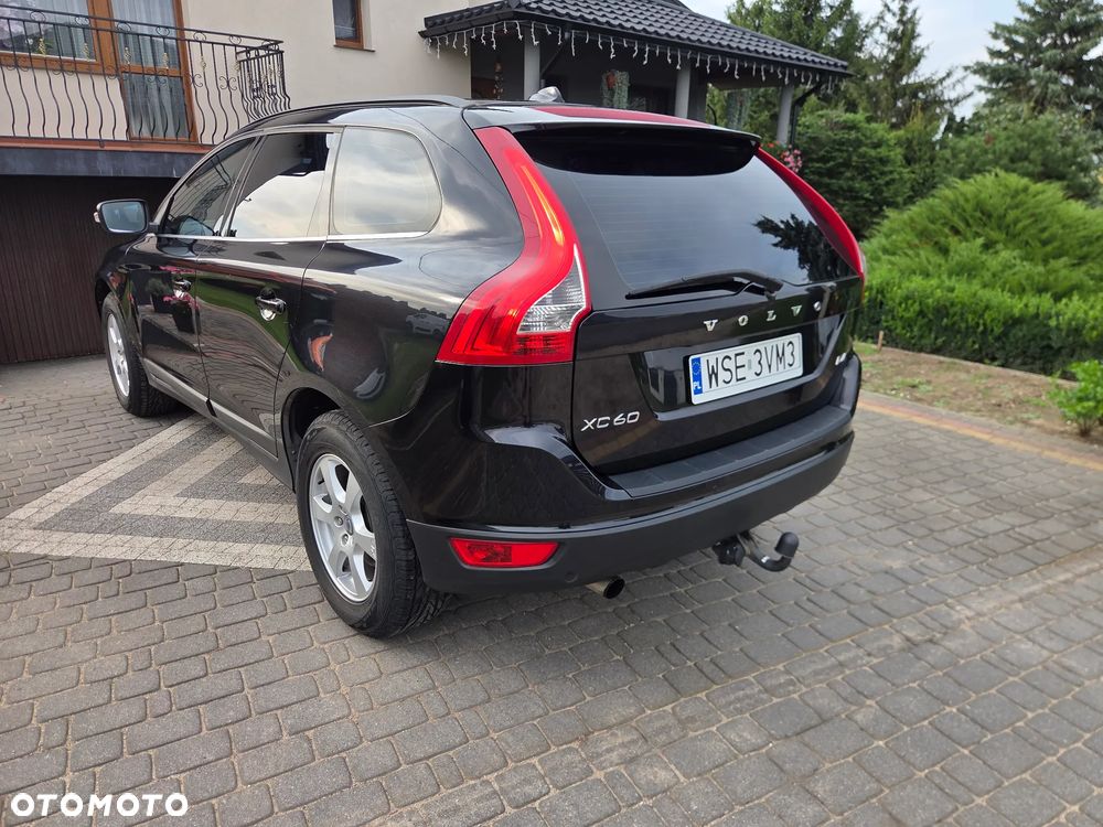 Volvo XC 60 D4 Momentum - 12