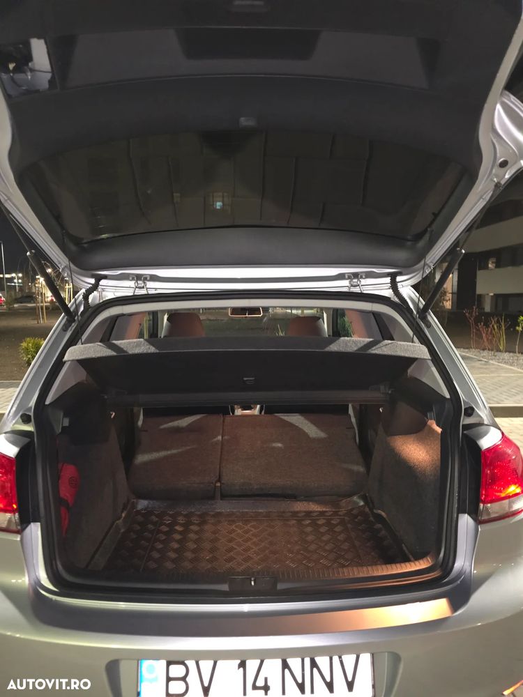 Volkswagen Golf - 9