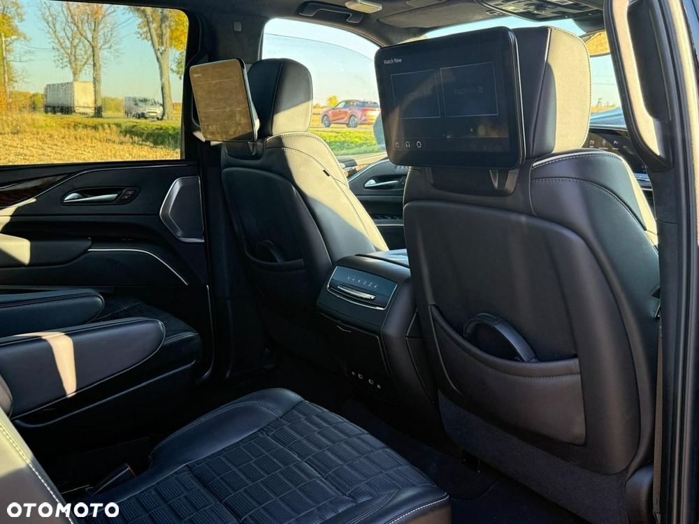 Cadillac Escalade - 20