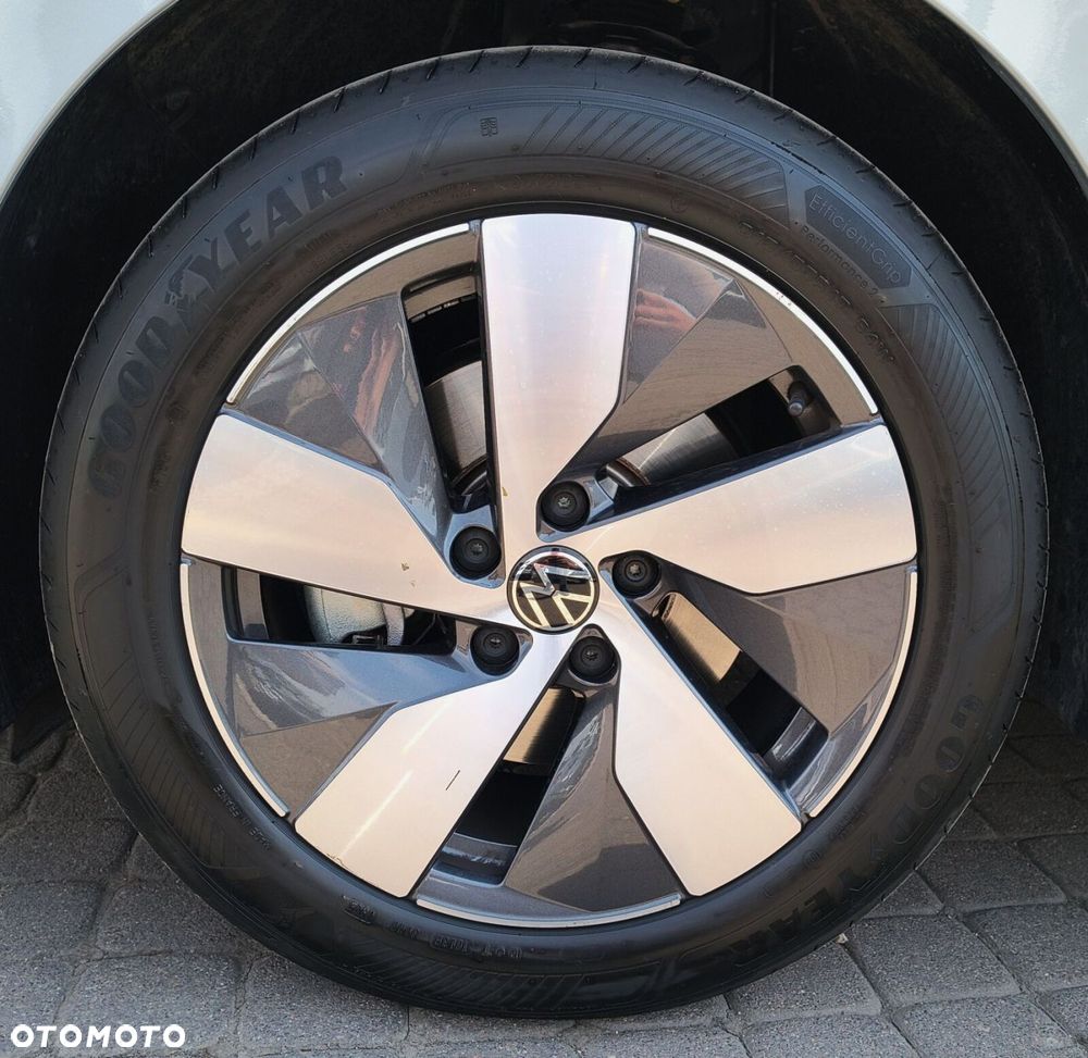 Volkswagen Passat - 30