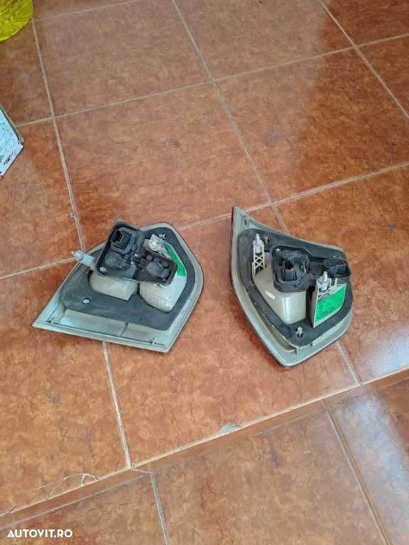 Stop stanga dreapta pe haion portbagaj Renault Fluence original - 2