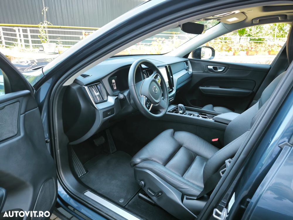 VOLVO XC60 2023 — imagine 7