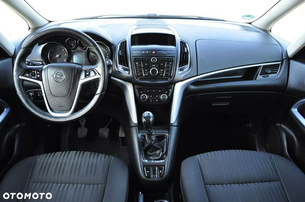 Opel Zafira - 32