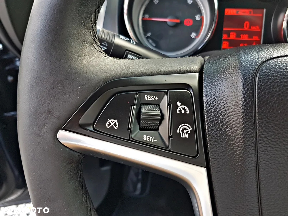 Opel Astra 2.0 CDTI Exklusiv - 17