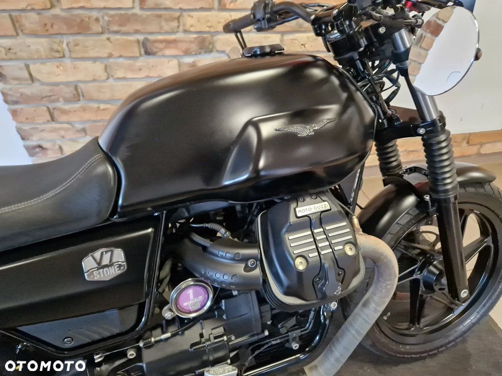 Moto Guzzi V7 - 26