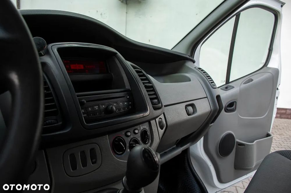 Opel VIVARO - 38