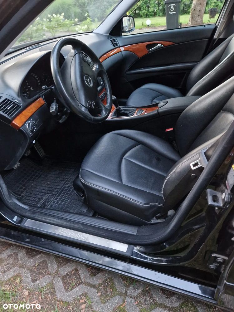 Mercedes-Benz Klasa E 200 Kompressor Classic - 13