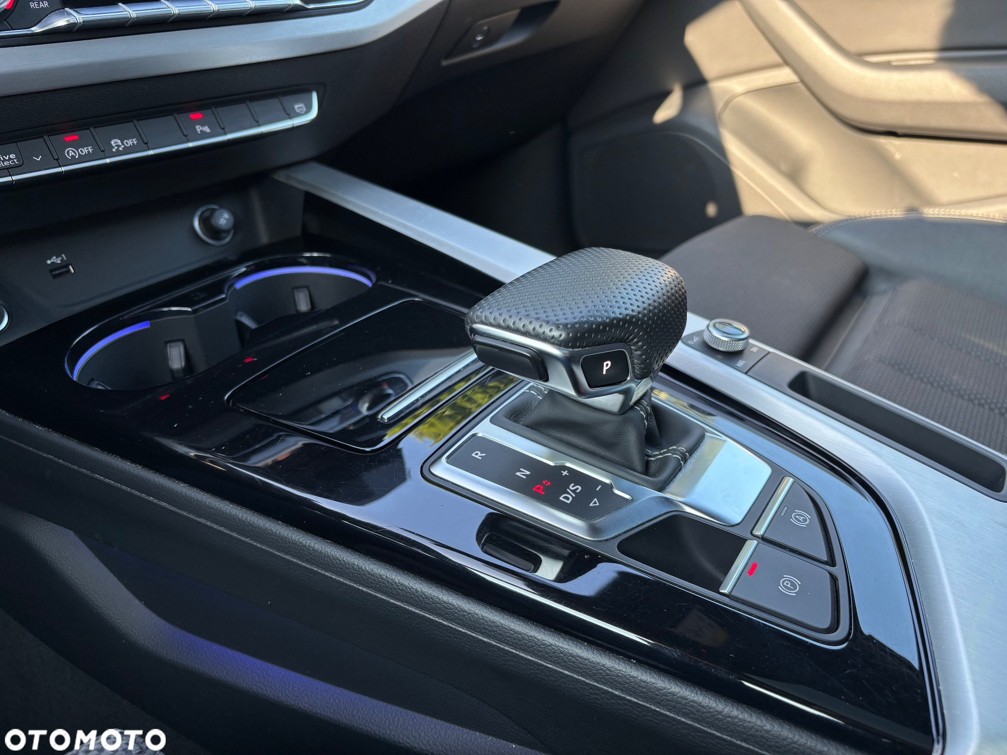 Audi A4 40 TFSI quattro S tronic S line - 30