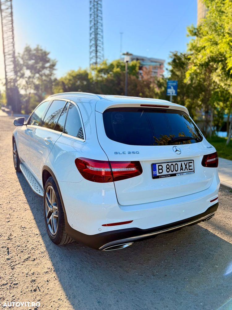 Mercedes-Benz GLC 250 4MATIC 9G-TRONIC AMG Line - 5
