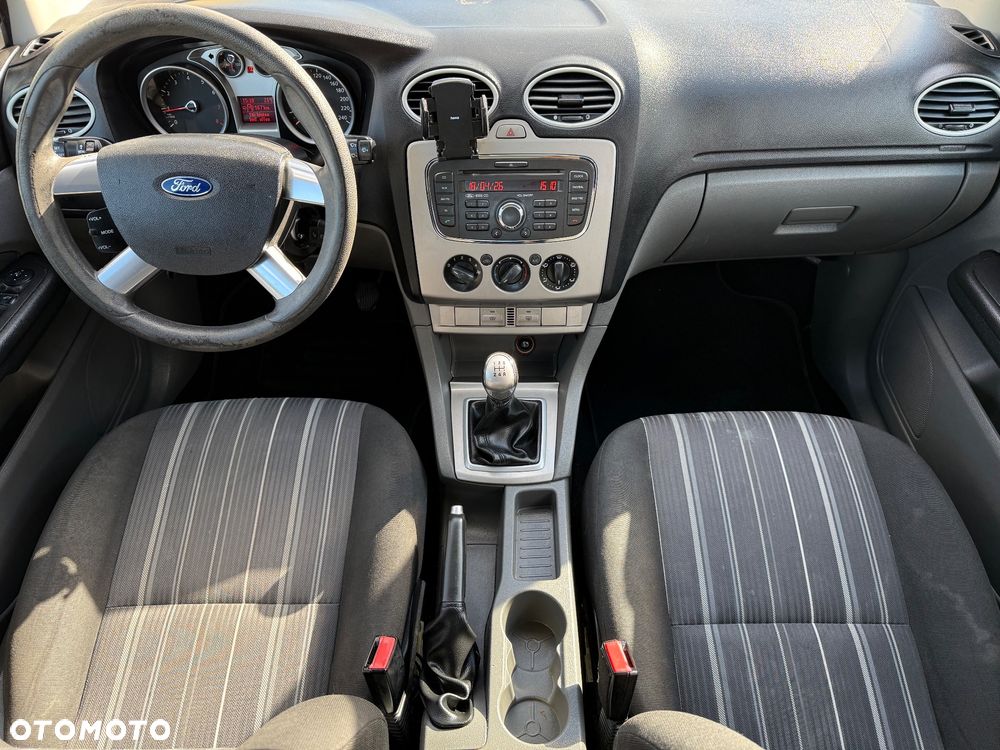 Ford Focus 1.6 16V Style - 13