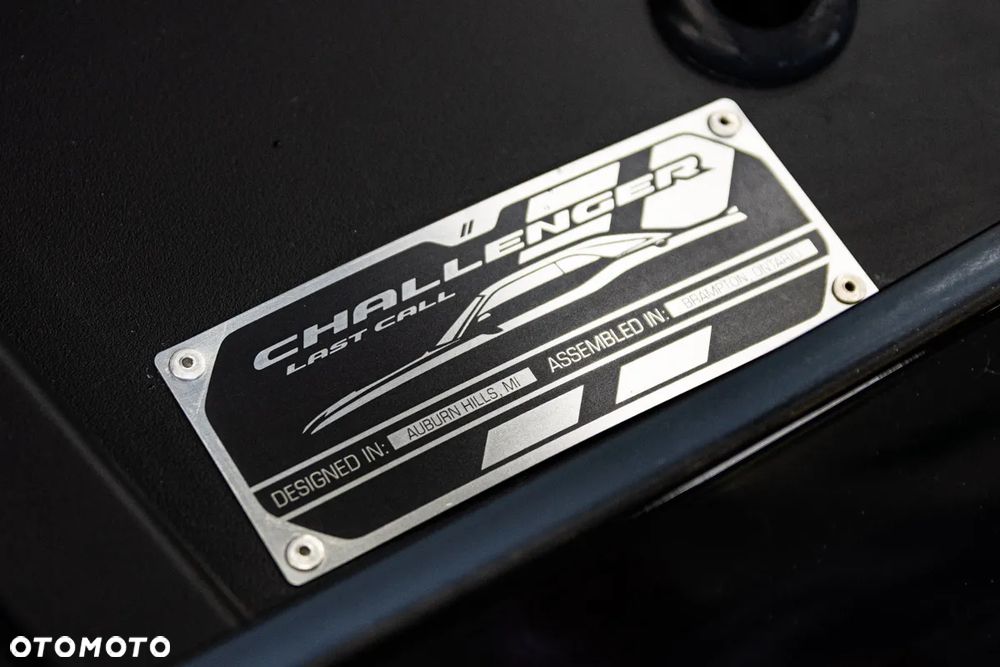 Dodge Challenger 6.2 Redeye Widebody - 17