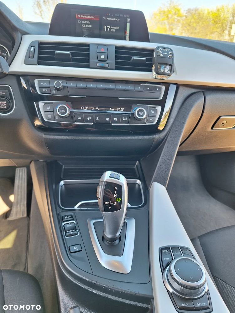 BMW Seria 3 318i - 10