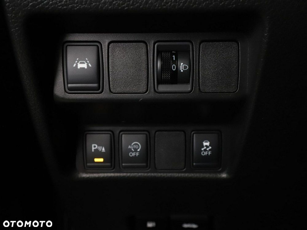 Nissan Qashqai 1.6 DIG-T N-Connecta - 33