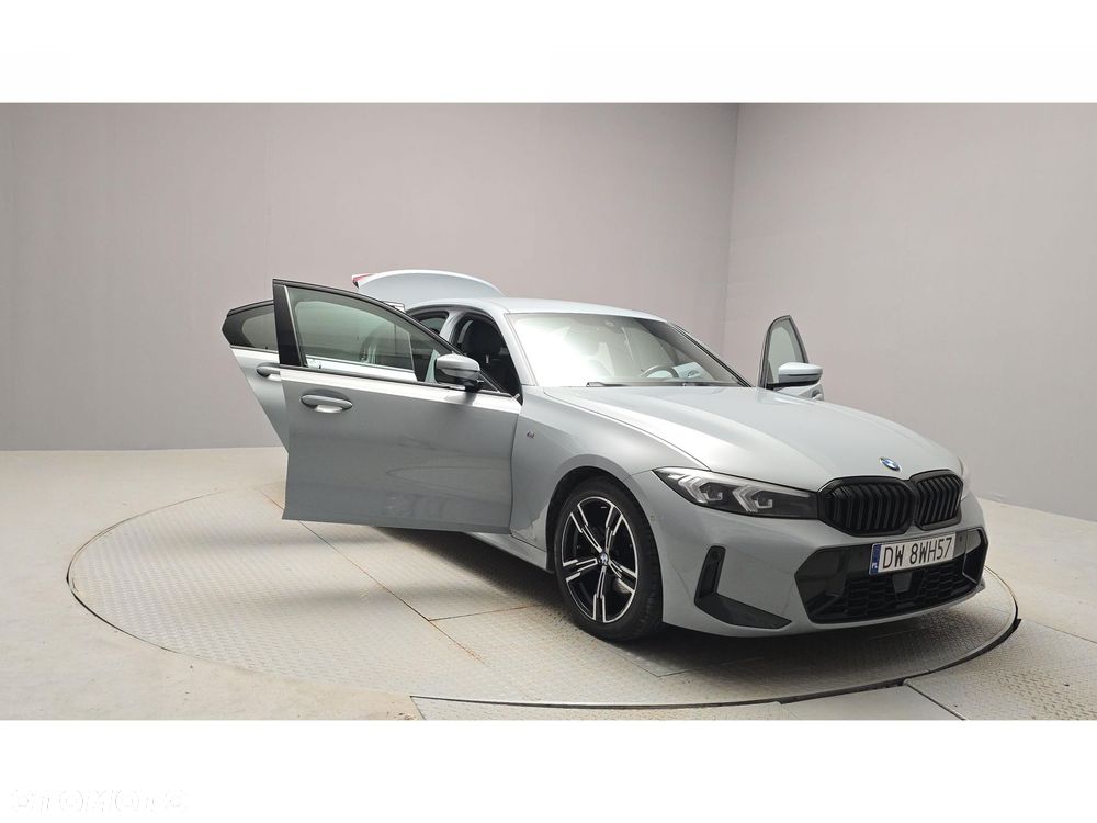BMW Seria 3 320d xDrive mHEV M Sport - 14