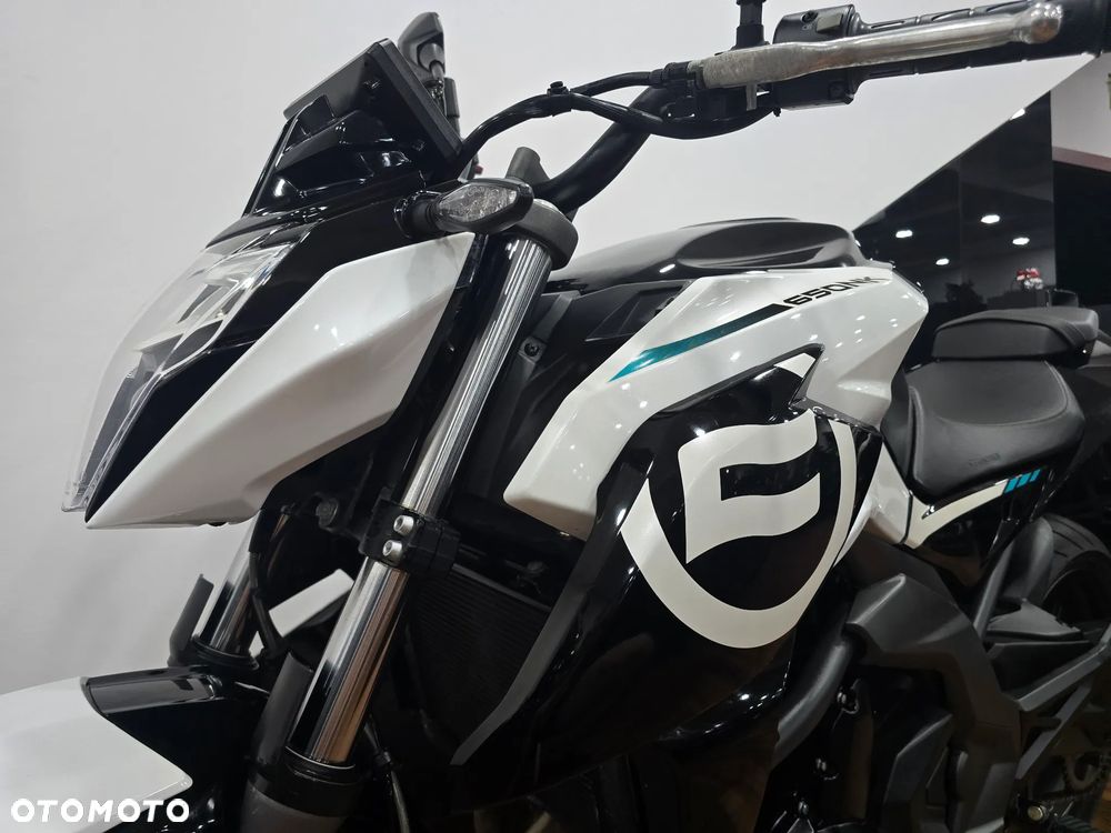 CFMoto NK - 16