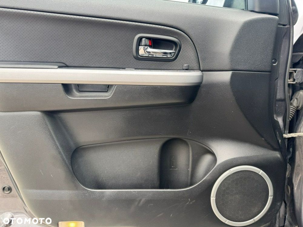 Suzuki Grand Vitara - 18