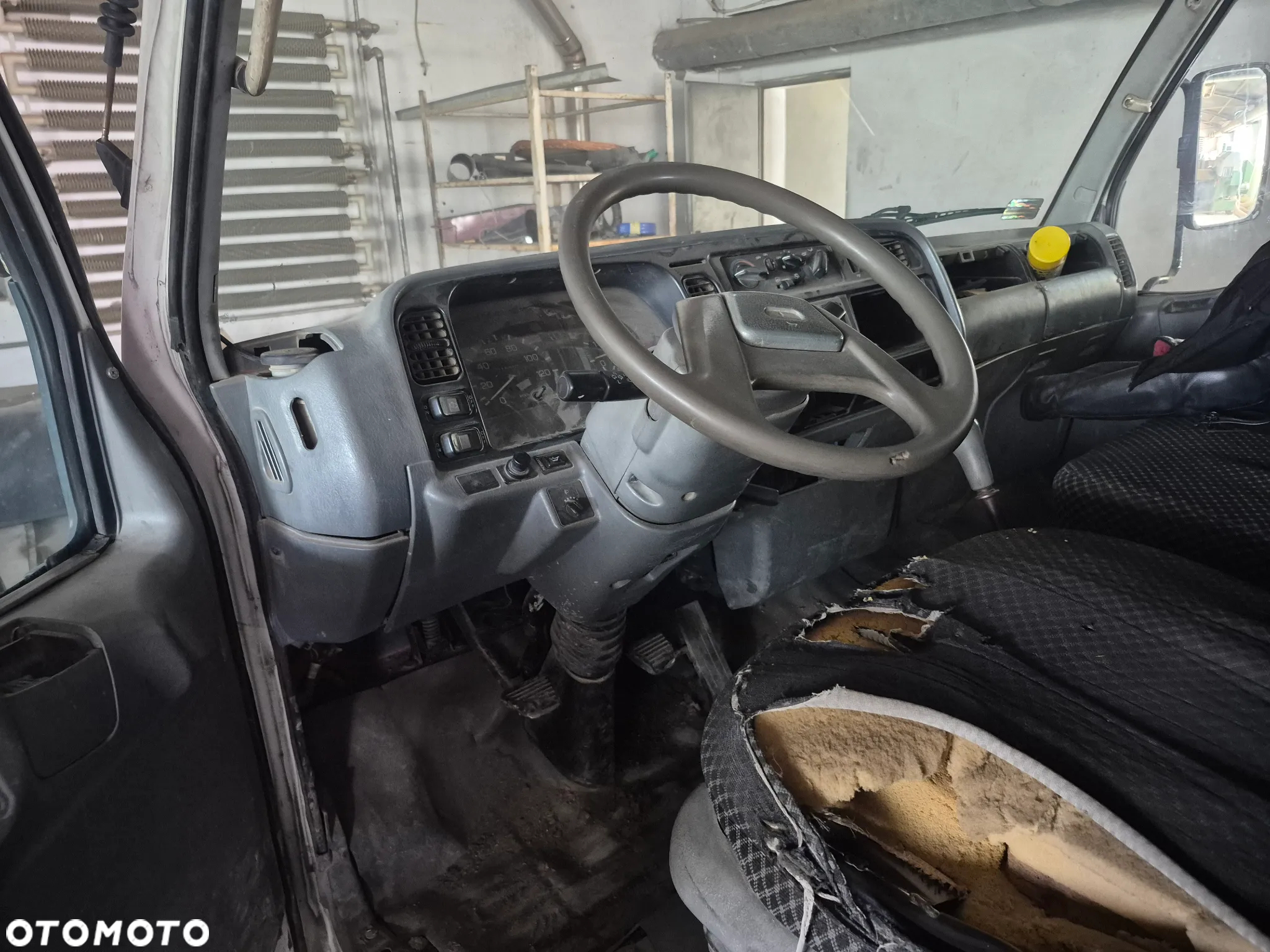 Mitsubishi Canter - 16