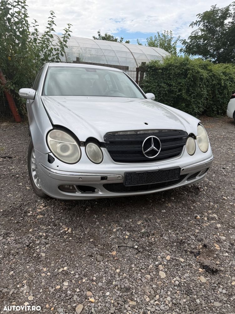 Mercedes-Benz E 200 KOMPRESSOR Automatik Elegance - 3