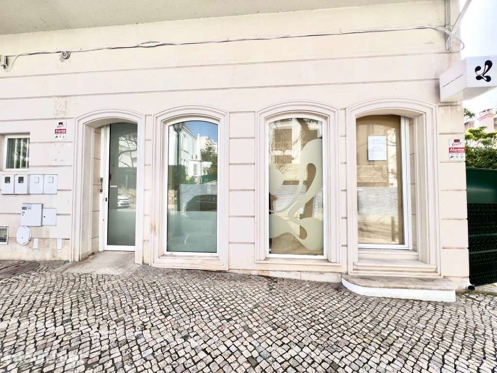 Loja para arrendamento no coração do Monte Estoril - Grande imagem: 3/17