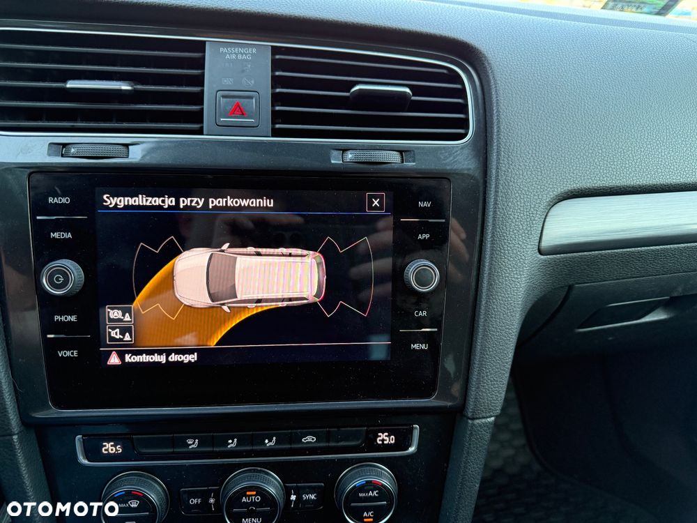 Volkswagen Golf 1.6 TDI BMT IQ Drive - 8