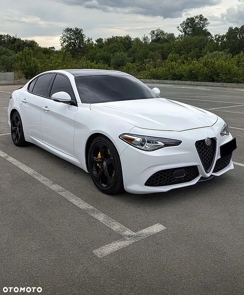 Alfa Romeo Giulia - 2