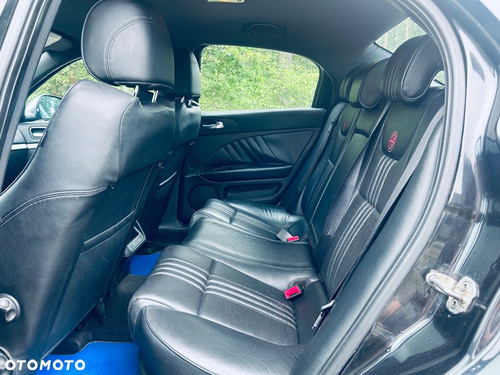 Alfa Romeo 159 1.9JTDM Q-ti - 9