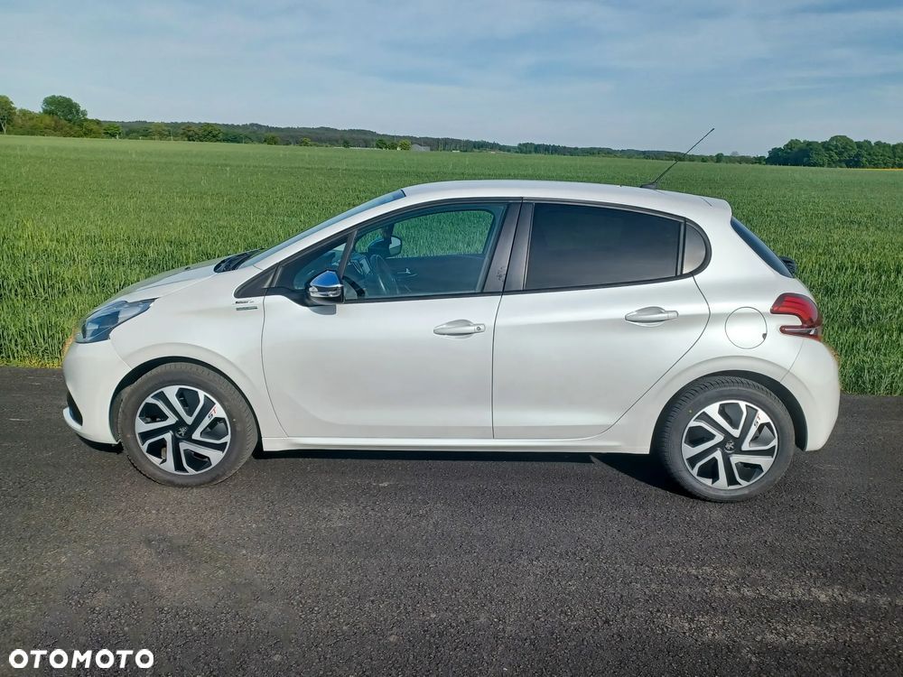 Peugeot 208 1.2 PureTech Style - 4