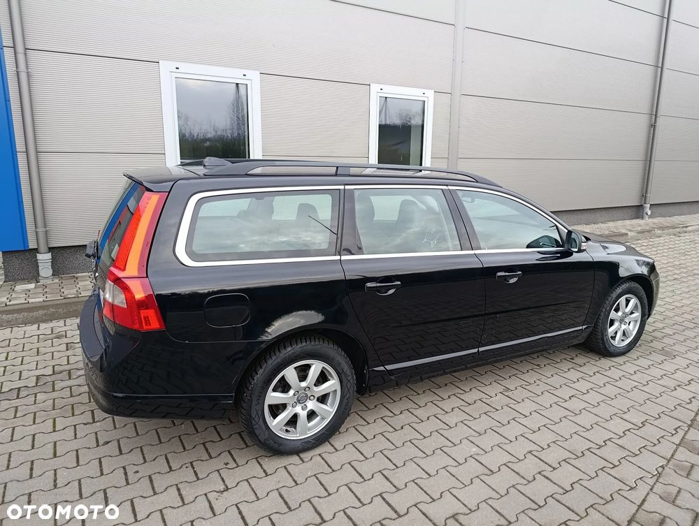 Volvo V70 2.5T Momentum - 27