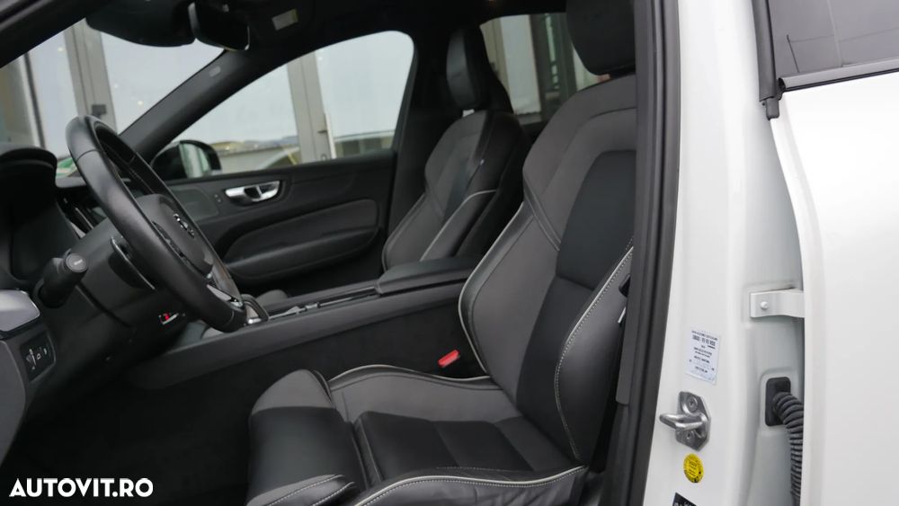 Volvo XC 60 T8 Twin Engine AWD R-Design - 18