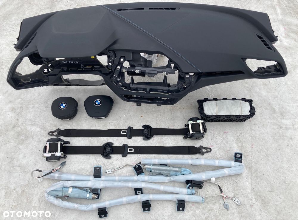 BMW 1 F40 F44 M DESKA KONSOLA KOKPIT PULPIT PÓŁKA PARAPET PODUSZKI AIRBAG PASY PAS KURTYNA KURTYNY FOTELA