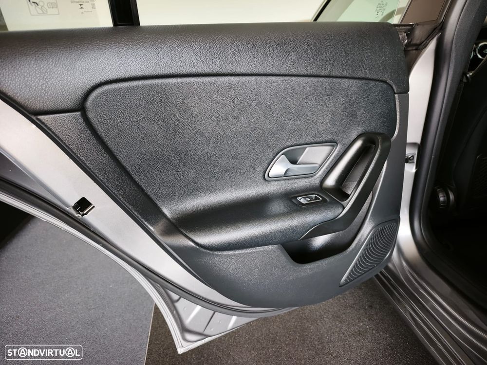 Mercedes-Benz CLA 250 e Shooting Brake Style Plus - 16