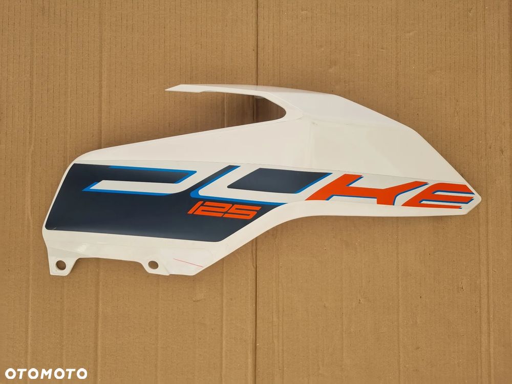 Osłona czasza owiewka boczek KTM Duke 125 - 3