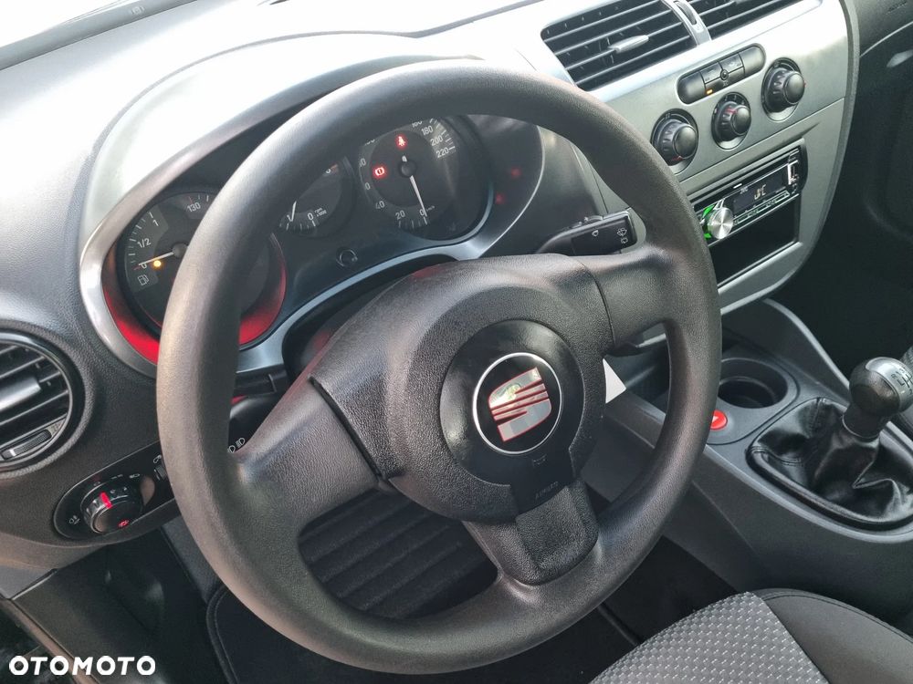 Seat Leon 1.6 Reference - 8