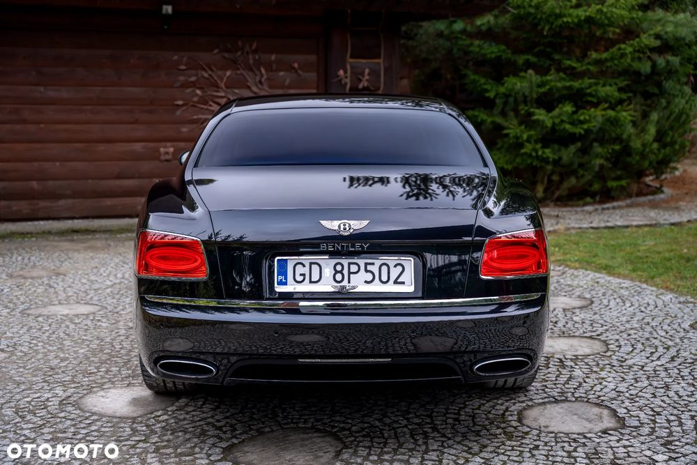Bentley Flying Spur Mulliner - 7