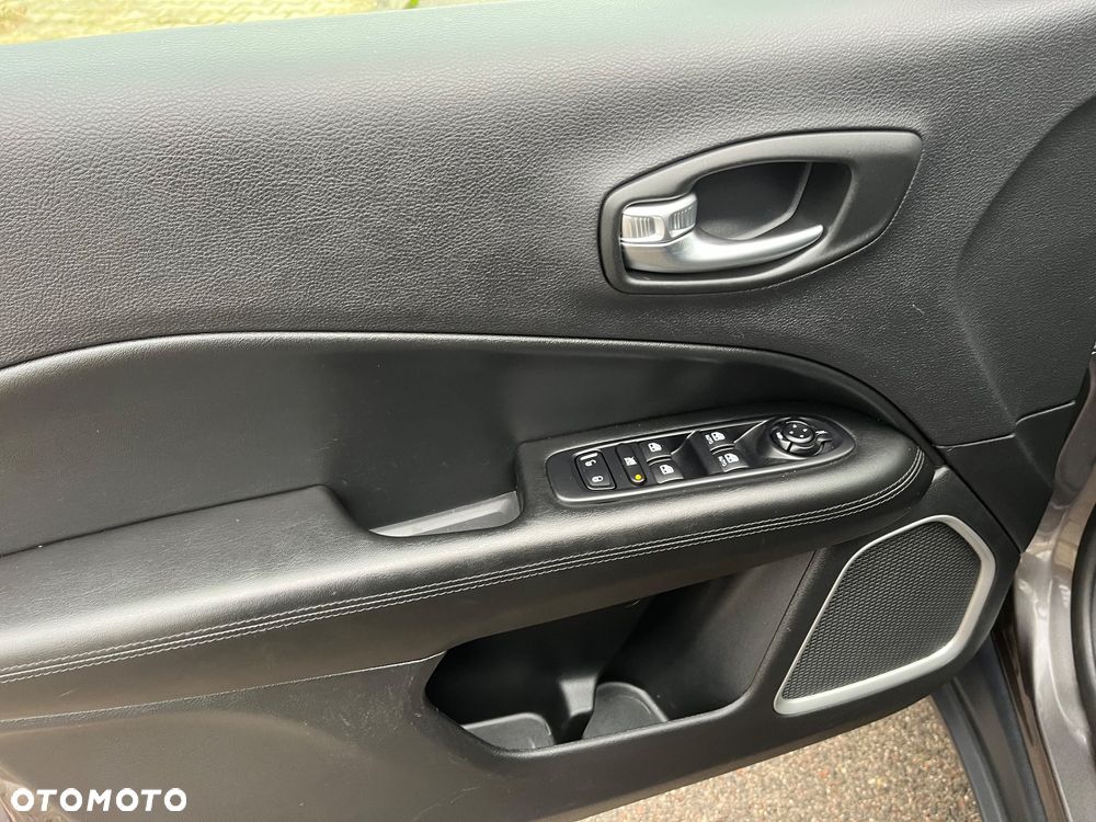 Jeep Compass 1.6 MultiJet Limited - 16