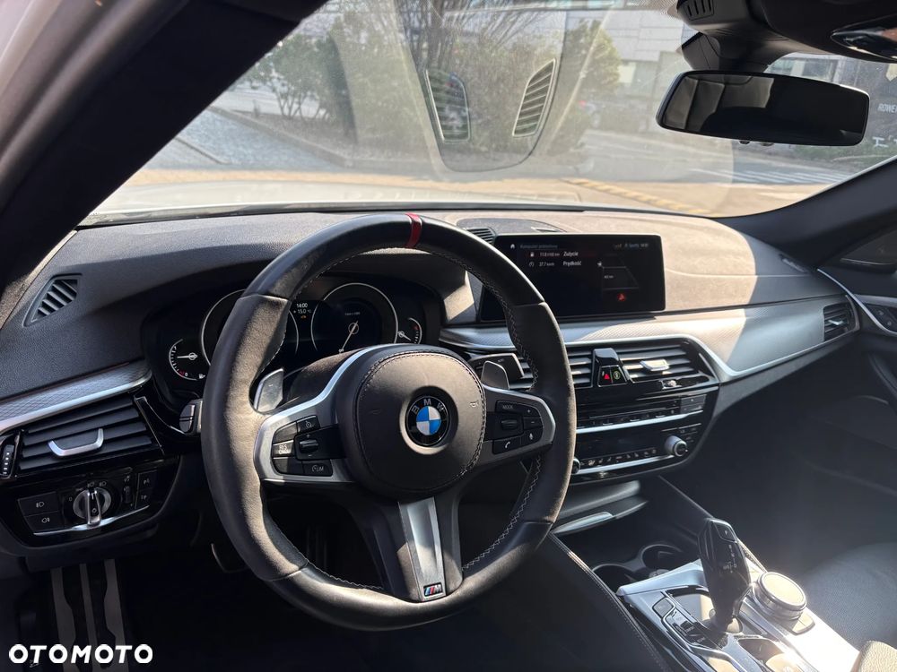 BMW Seria 5 540i xDrive - 10
