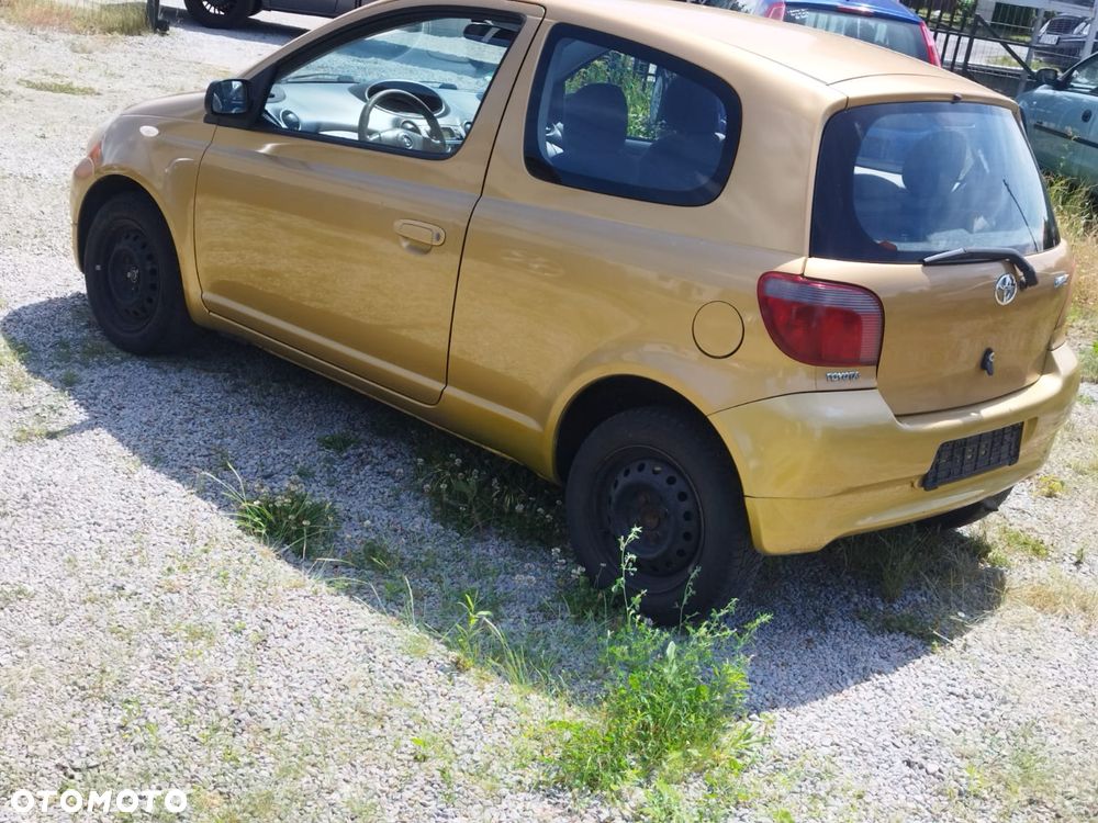 Toyota Yaris - 4