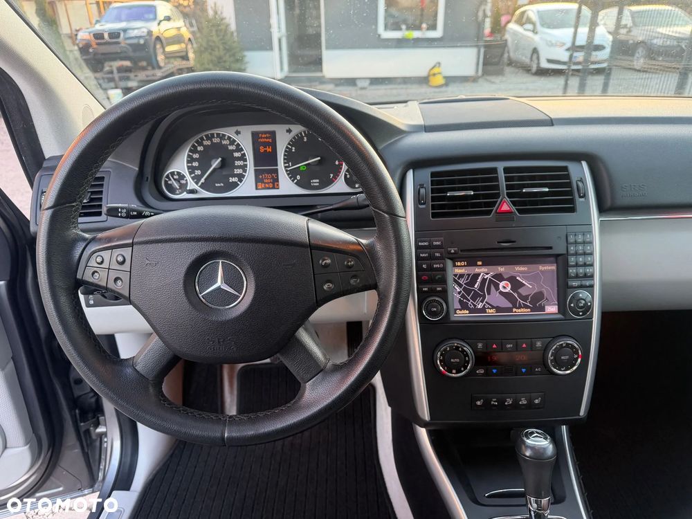 Mercedes-Benz Klasa B 200 Autotronic Grand Edition - 27