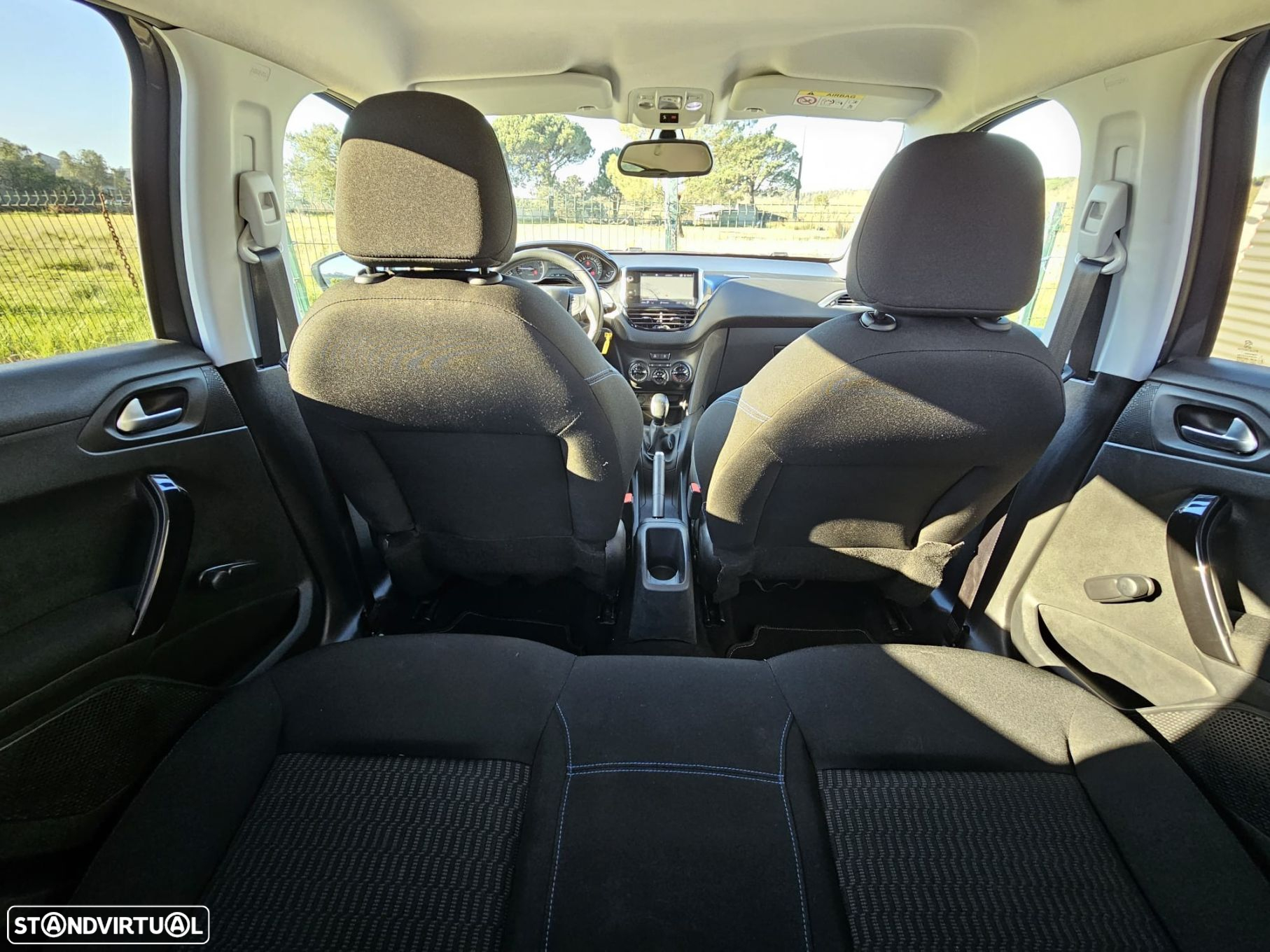 Peugeot 208 1.2 PureTech Signature - 45