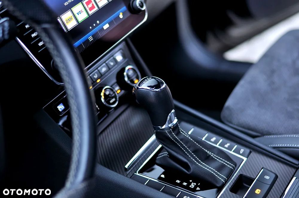 Skoda Superb 1.5 TSI DSG Sportline - 16